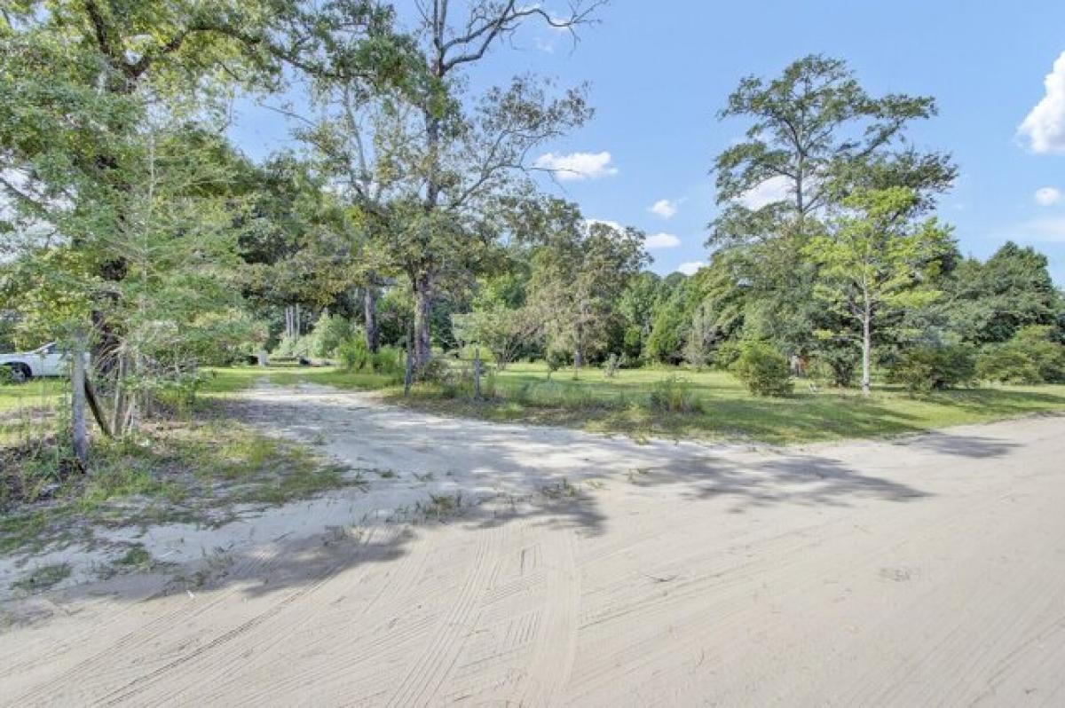 Picture of Home For Sale in Round O, South Carolina, United States