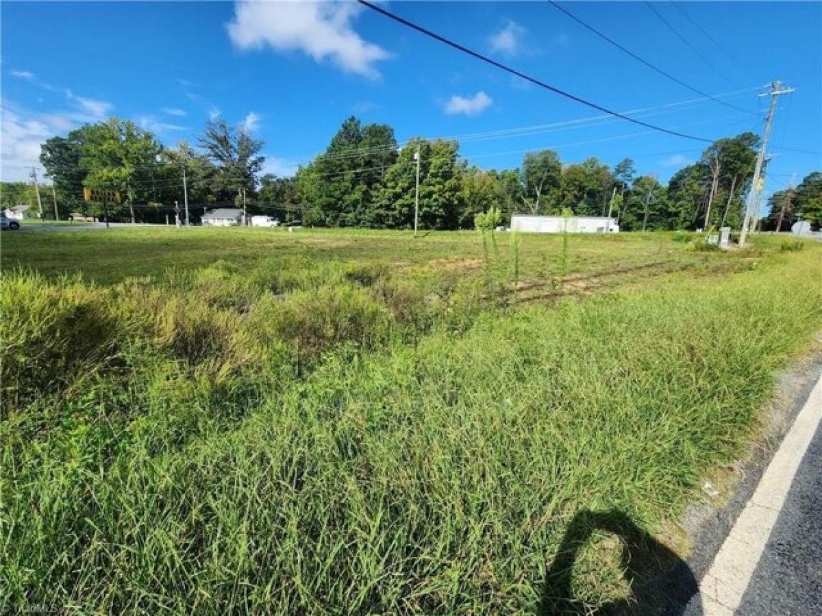 Picture of Residential Land For Sale in Lexington, North Carolina, United States