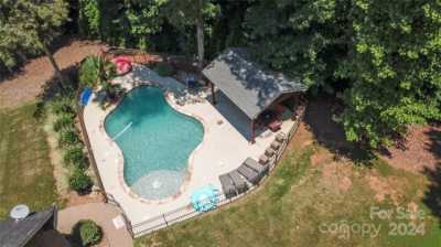 Home For Sale in Davidson, North Carolina