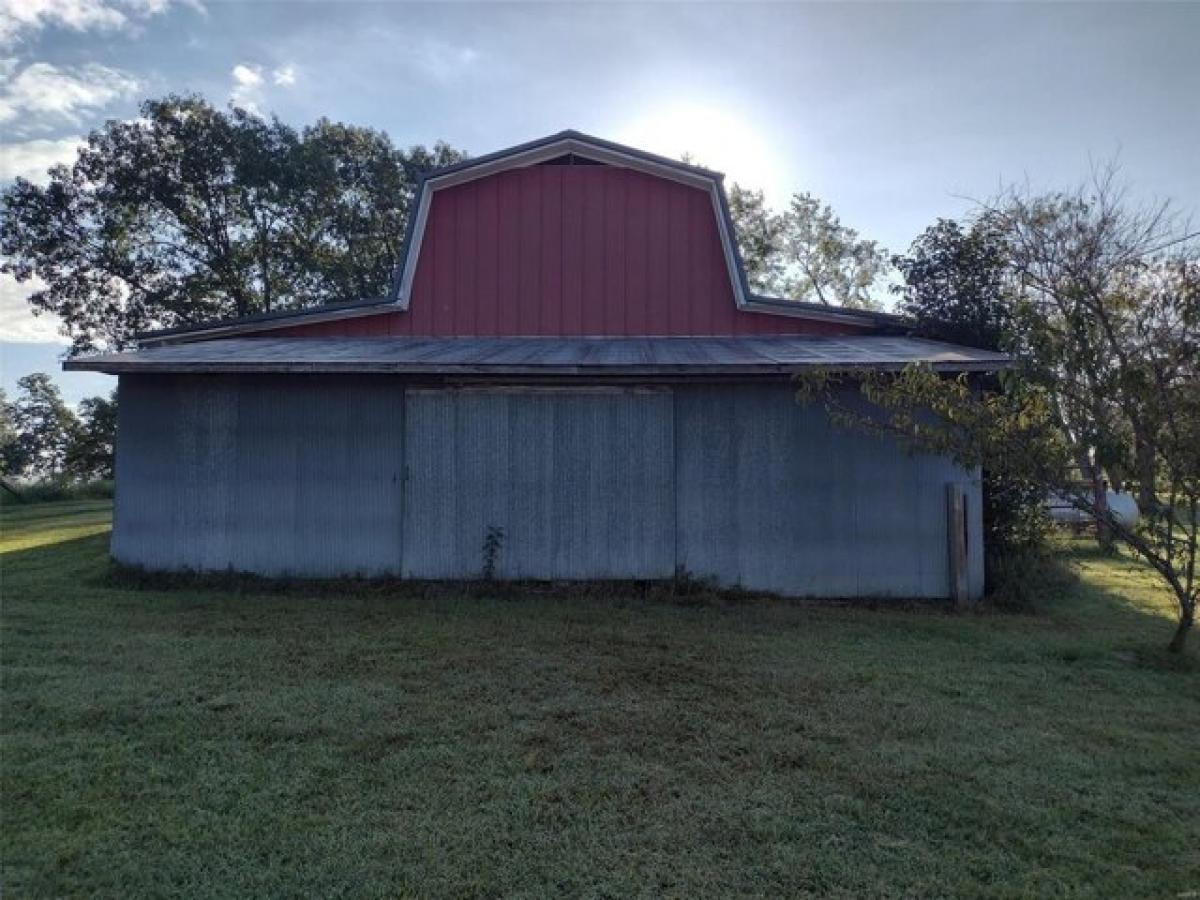 Picture of Home For Sale in Salem, Missouri, United States