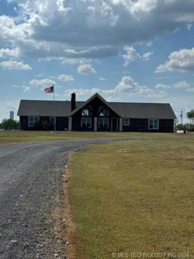 Home For Sale in Madill, Oklahoma