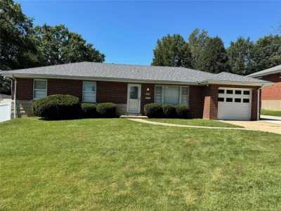 Home For Sale in Affton, Missouri