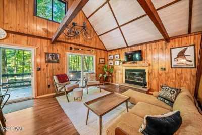 Home For Sale in Hawley, Pennsylvania