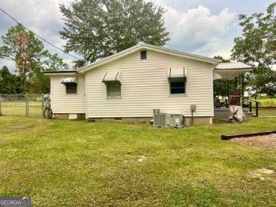 Home For Sale in Kite, Georgia