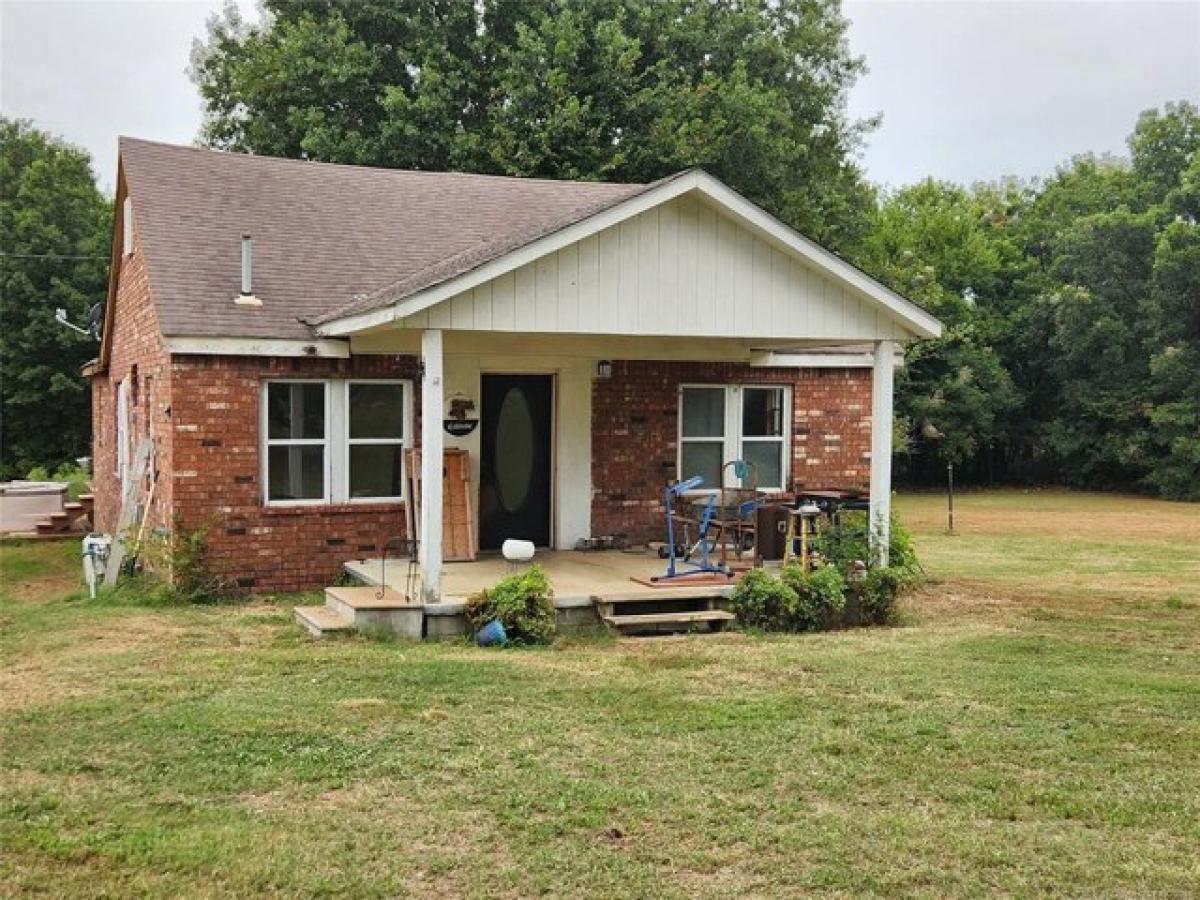 Picture of Home For Sale in Pryor, Oklahoma, United States