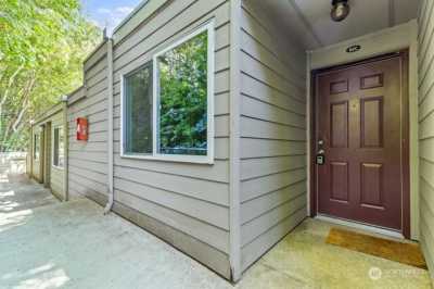 Home For Rent in Mercer Island, Washington