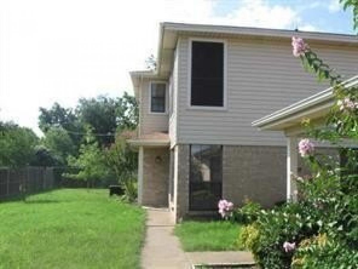 Picture of Home For Rent in Benbrook, Texas, United States