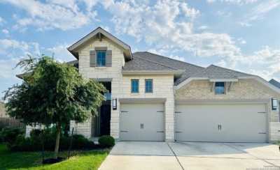 Home For Sale in Seguin, Texas