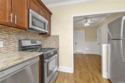 Home For Sale in Lynbrook, New York