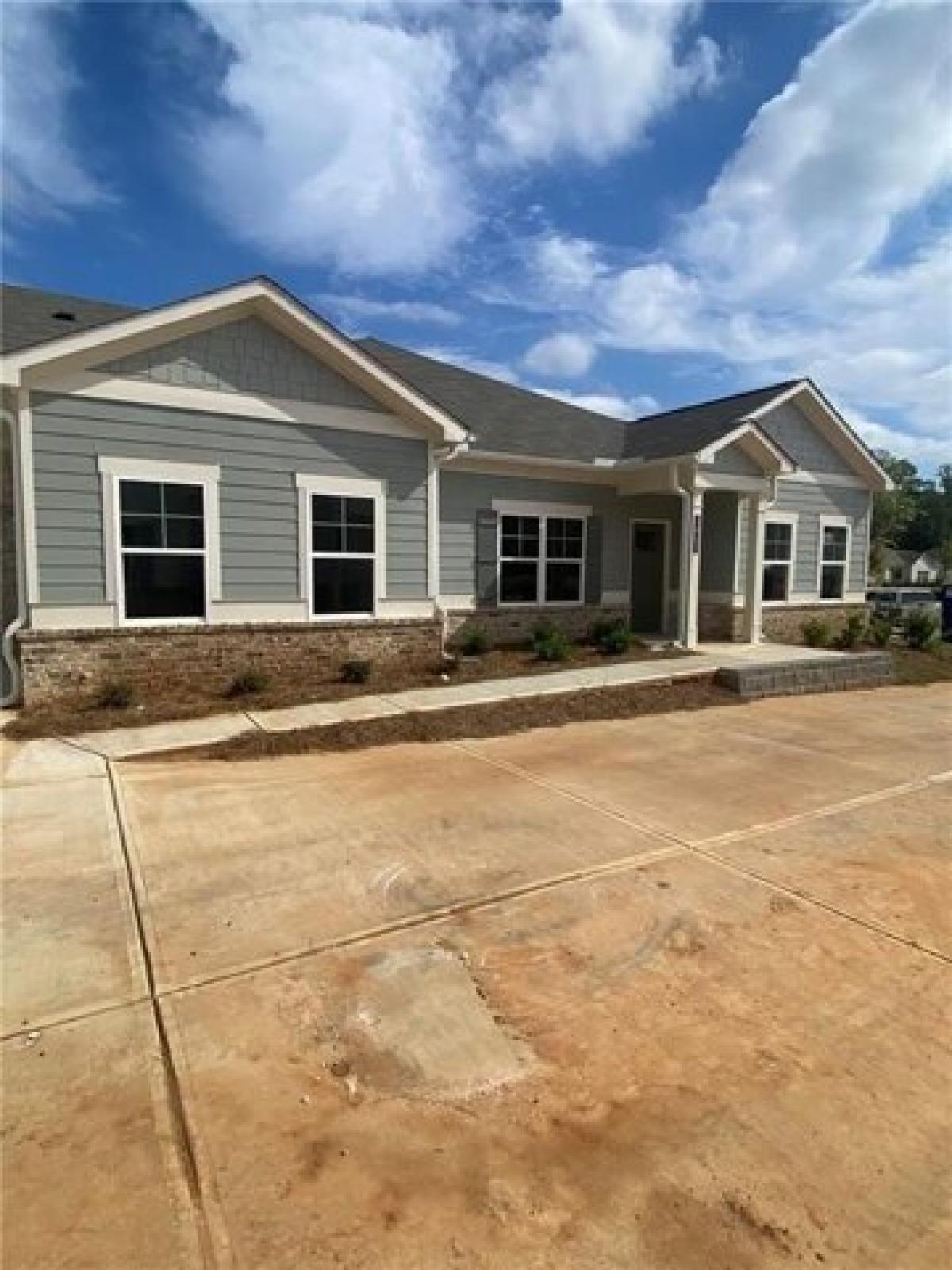 Picture of Home For Sale in Powder Springs, Georgia, United States