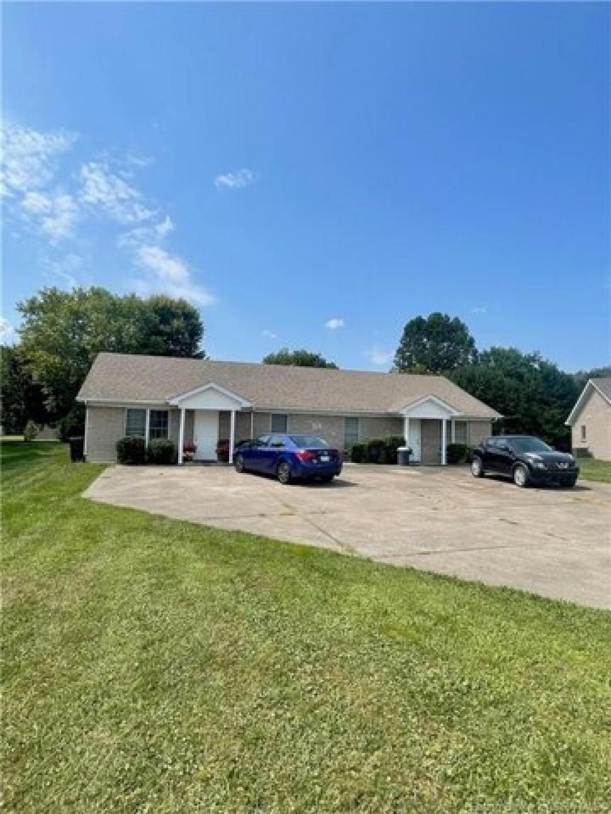 Picture of Home For Sale in Borden, Indiana, United States