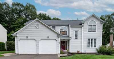 Home For Sale in Newington, Connecticut