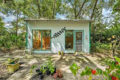 Home For Sale in Leesburg, Florida