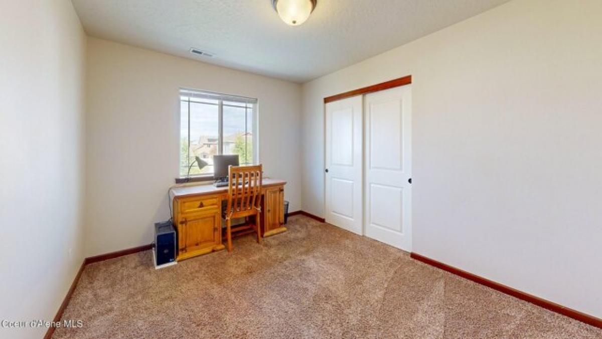 Picture of Home For Sale in Post Falls, Idaho, United States