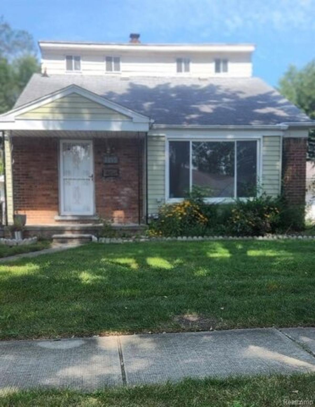 Picture of Home For Sale in Westland, Michigan, United States