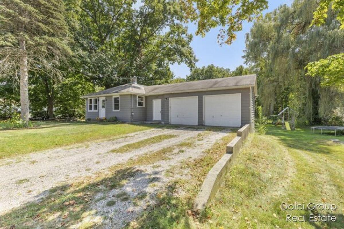 Picture of Home For Sale in Coopersville, Michigan, United States