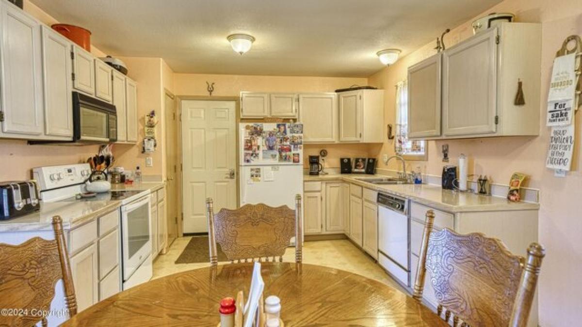 Picture of Home For Sale in Gillette, Wyoming, United States