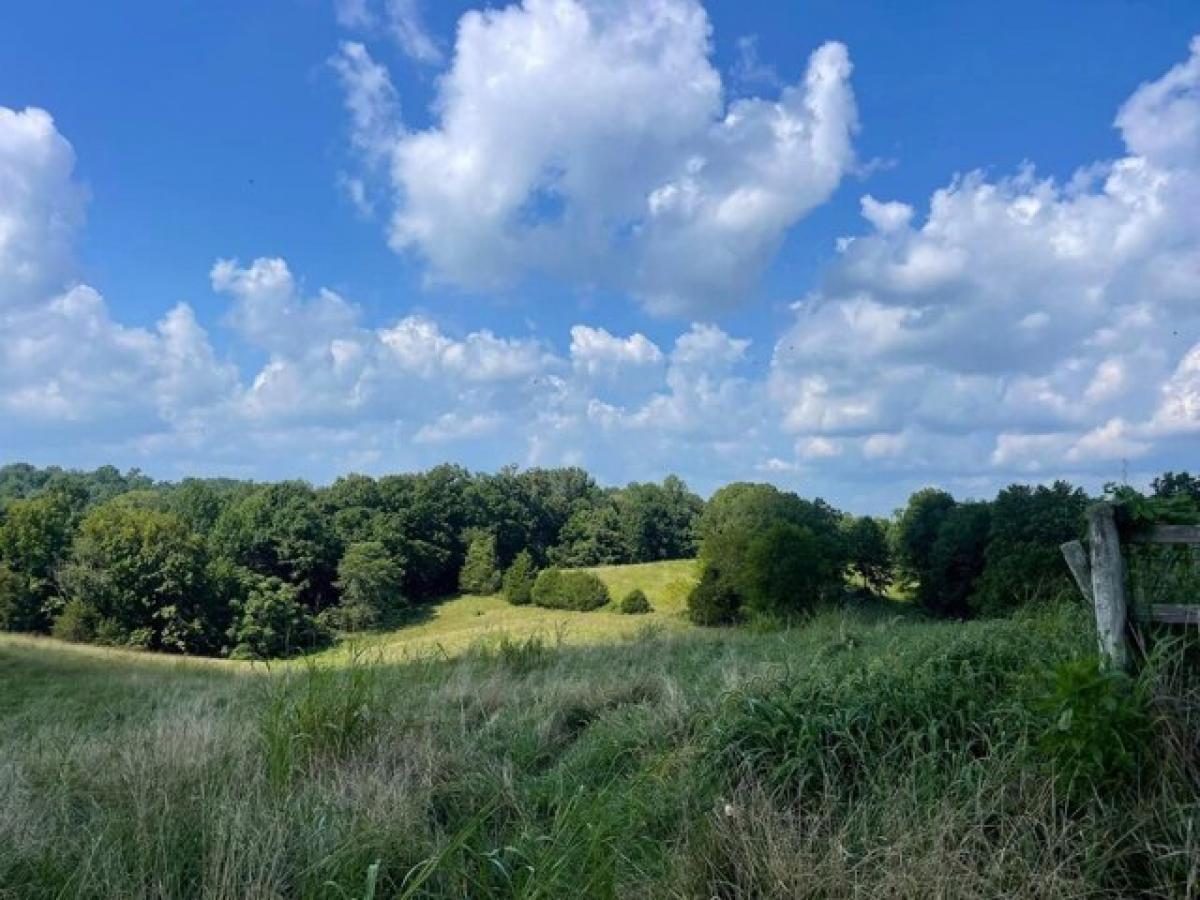 Picture of Home For Sale in Greensburg, Kentucky, United States