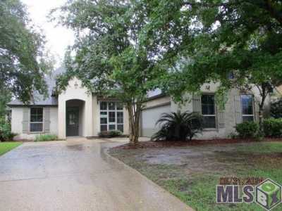 Home For Sale in Prairieville, Louisiana