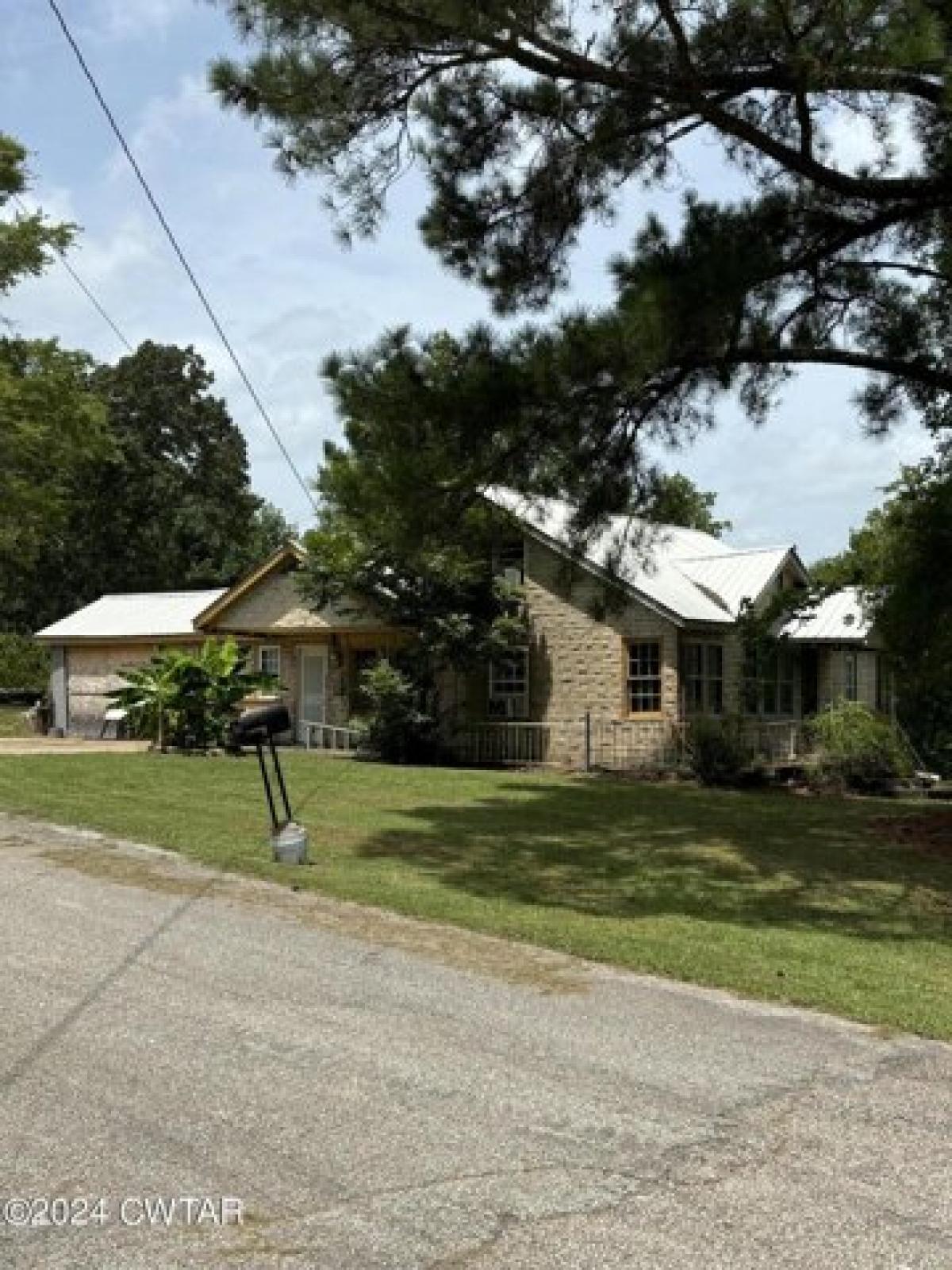 Picture of Home For Sale in Parsons, Tennessee, United States