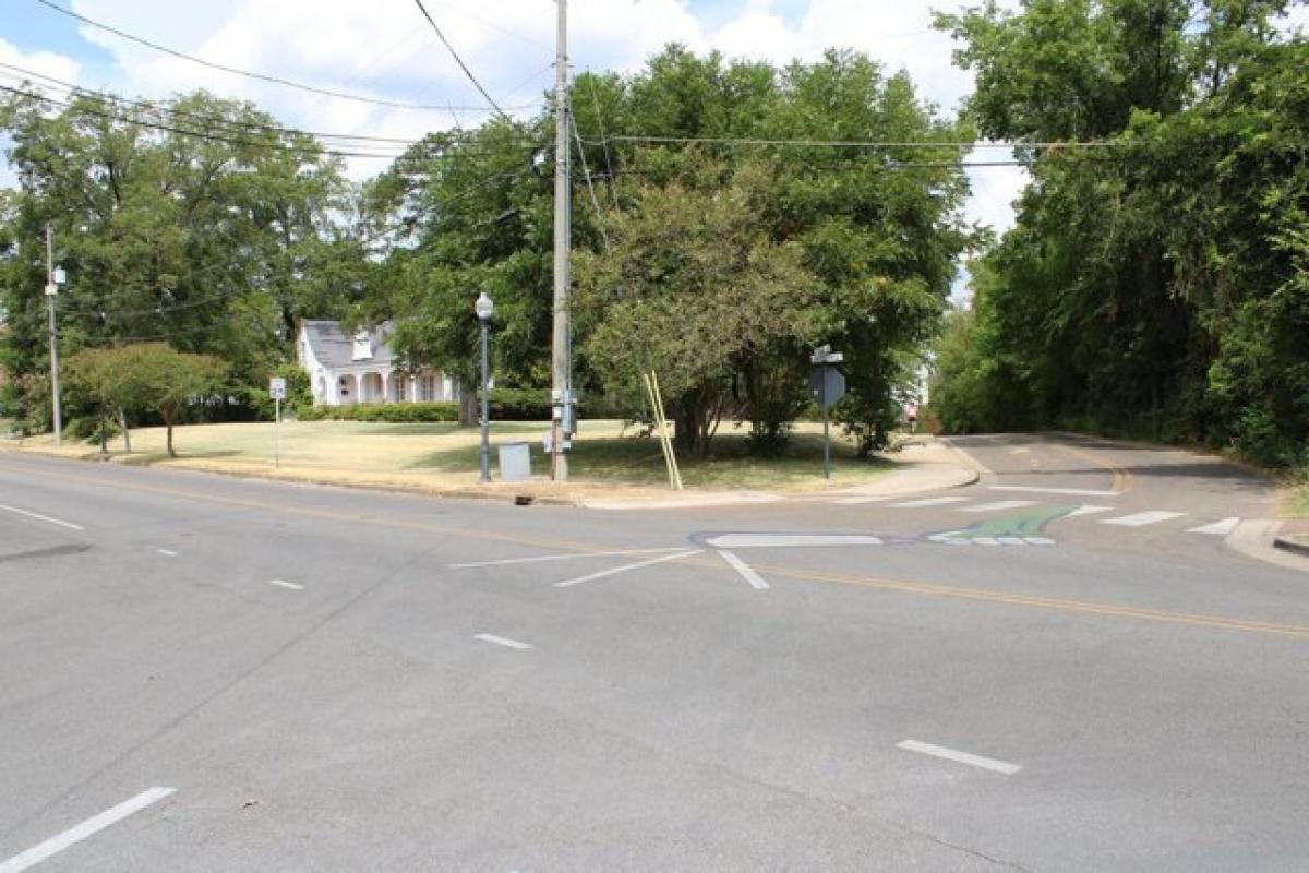 Picture of Residential Land For Sale in Starkville, Mississippi, United States