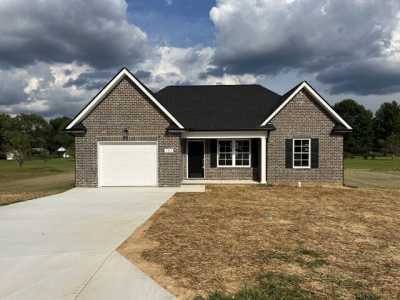 Home For Sale in Manchester, Tennessee