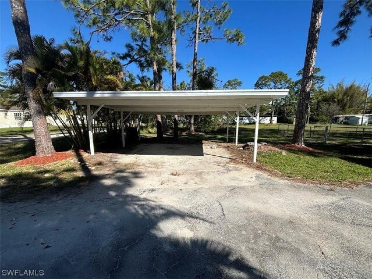 Picture of Home For Sale in North Fort Myers, Florida, United States