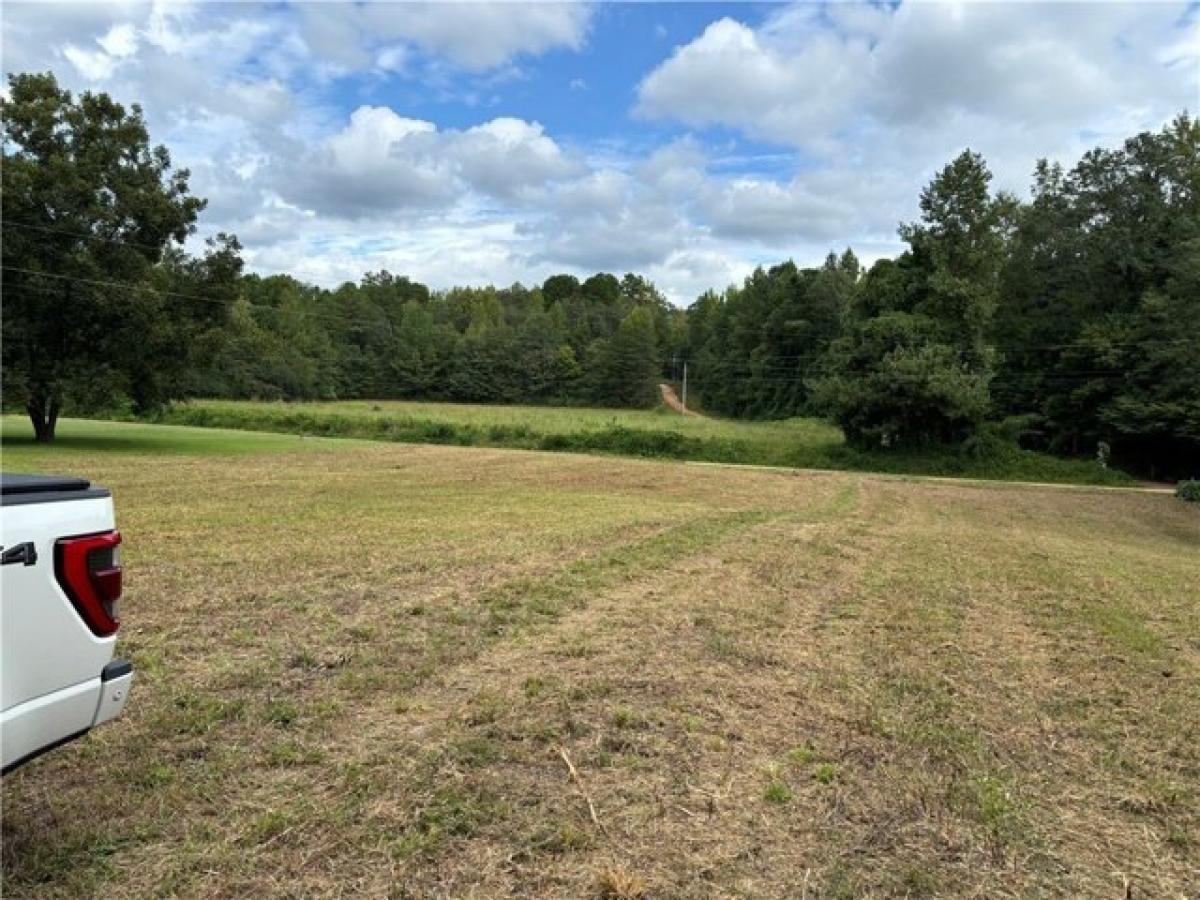 Picture of Residential Land For Sale in Westminster, South Carolina, United States