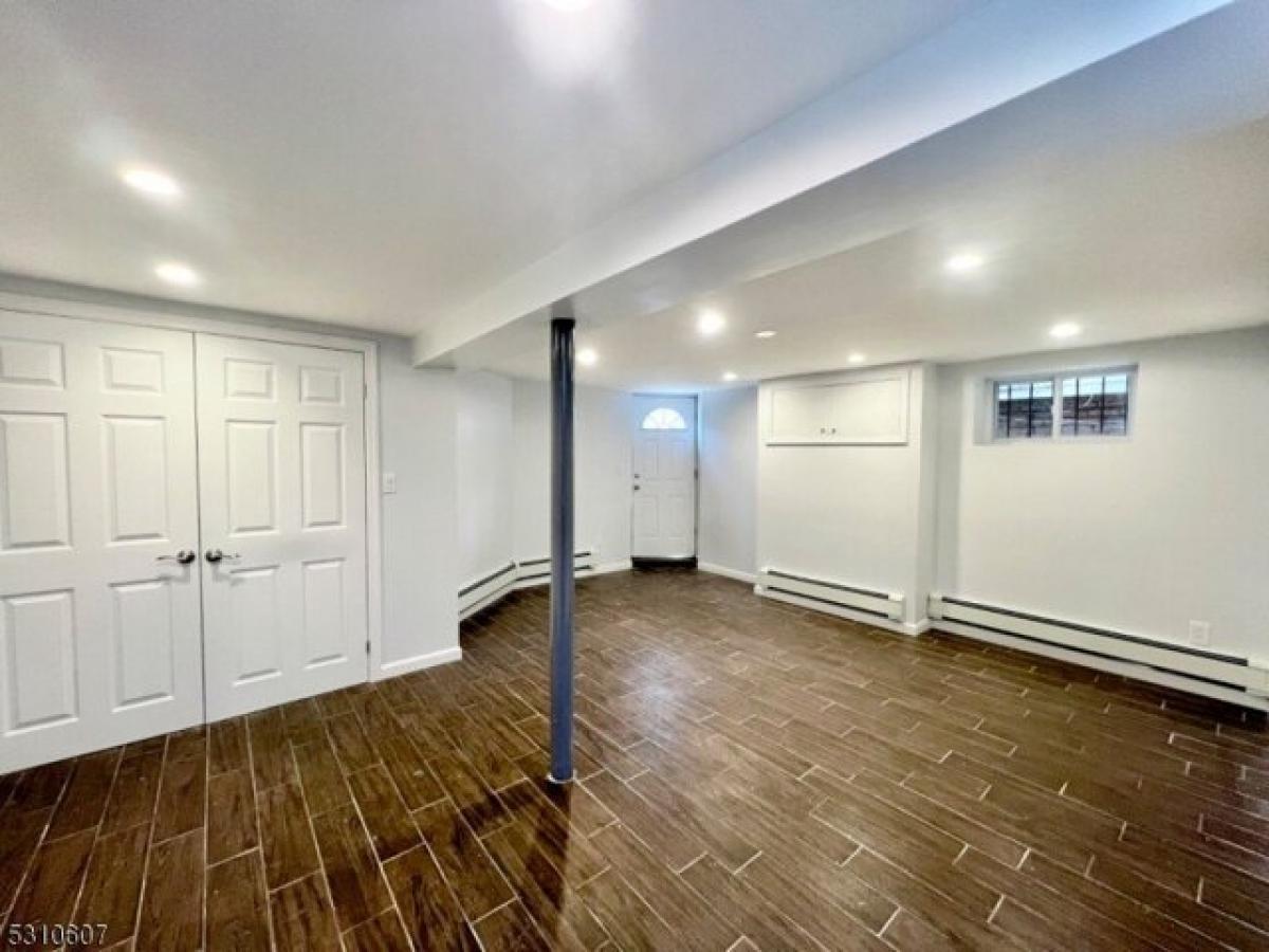 Picture of Home For Rent in Newark, New Jersey, United States