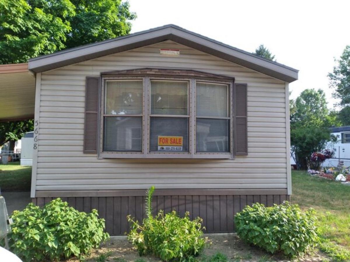 Picture of Home For Sale in Kentwood, Michigan, United States