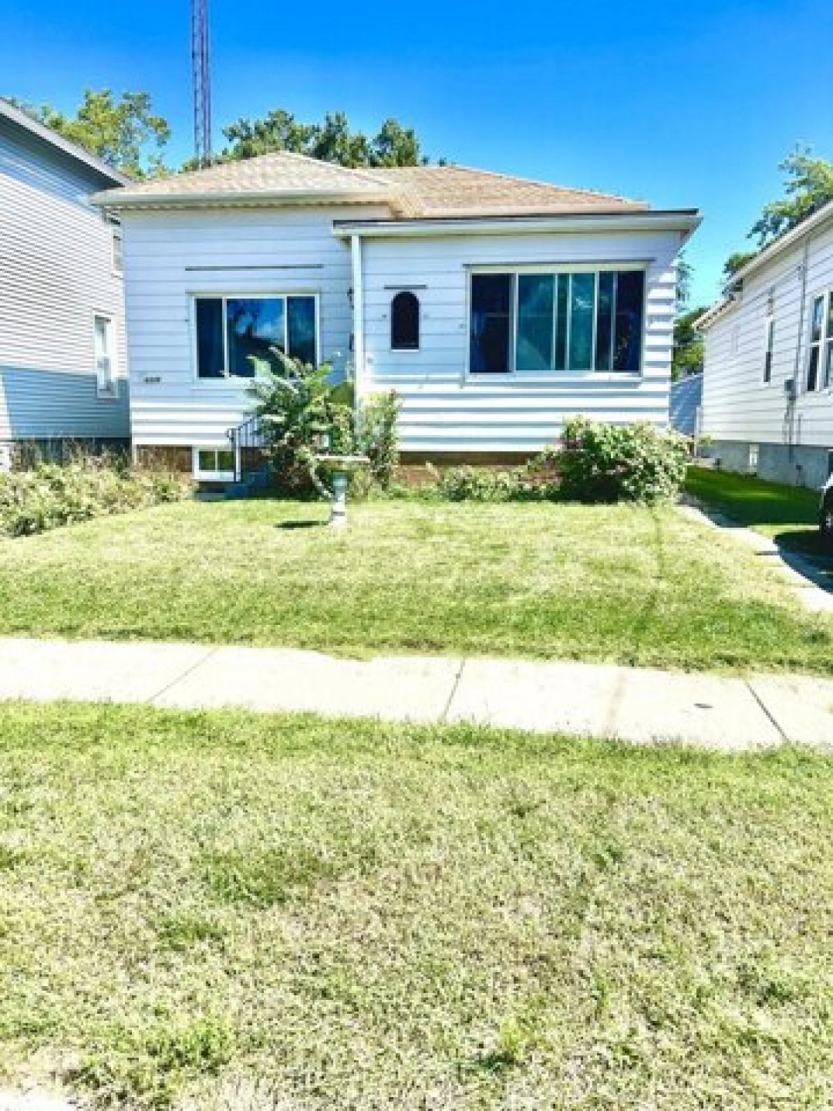 Picture of Home For Sale in Kenosha, Wisconsin, United States