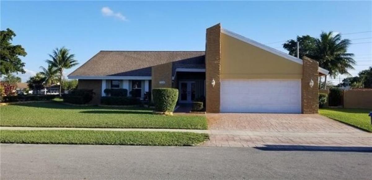 Picture of Home For Sale in Lauderhill, Florida, United States