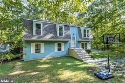 Home For Rent in Huntingtown, Maryland