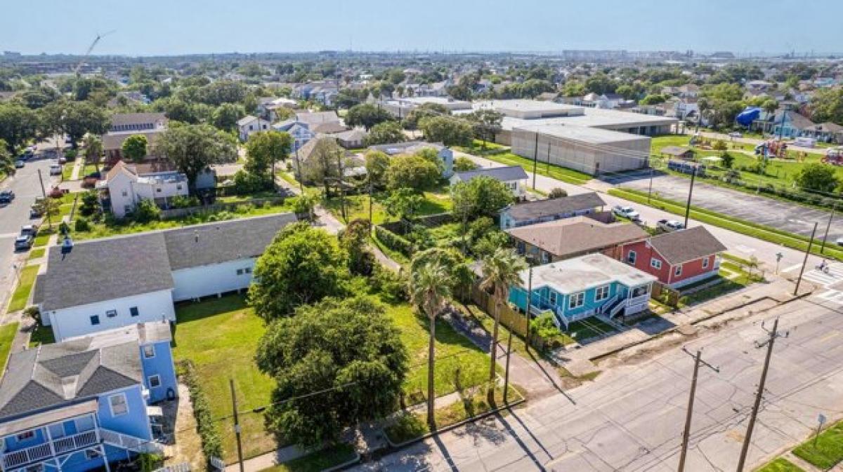 Picture of Residential Land For Sale in Galveston, Texas, United States