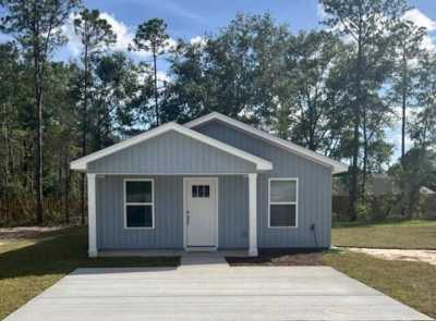 Home For Sale in Crestview, Florida