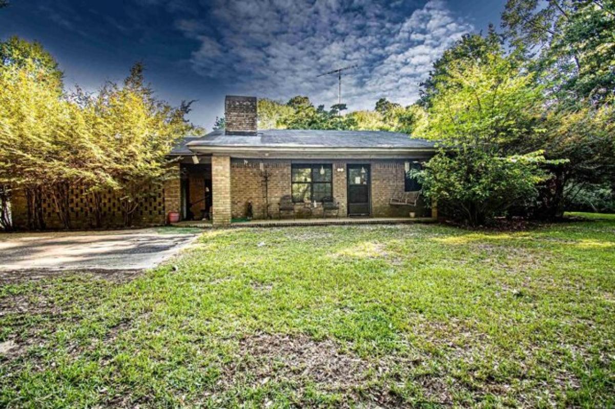 Picture of Home For Sale in El Dorado, Arkansas, United States