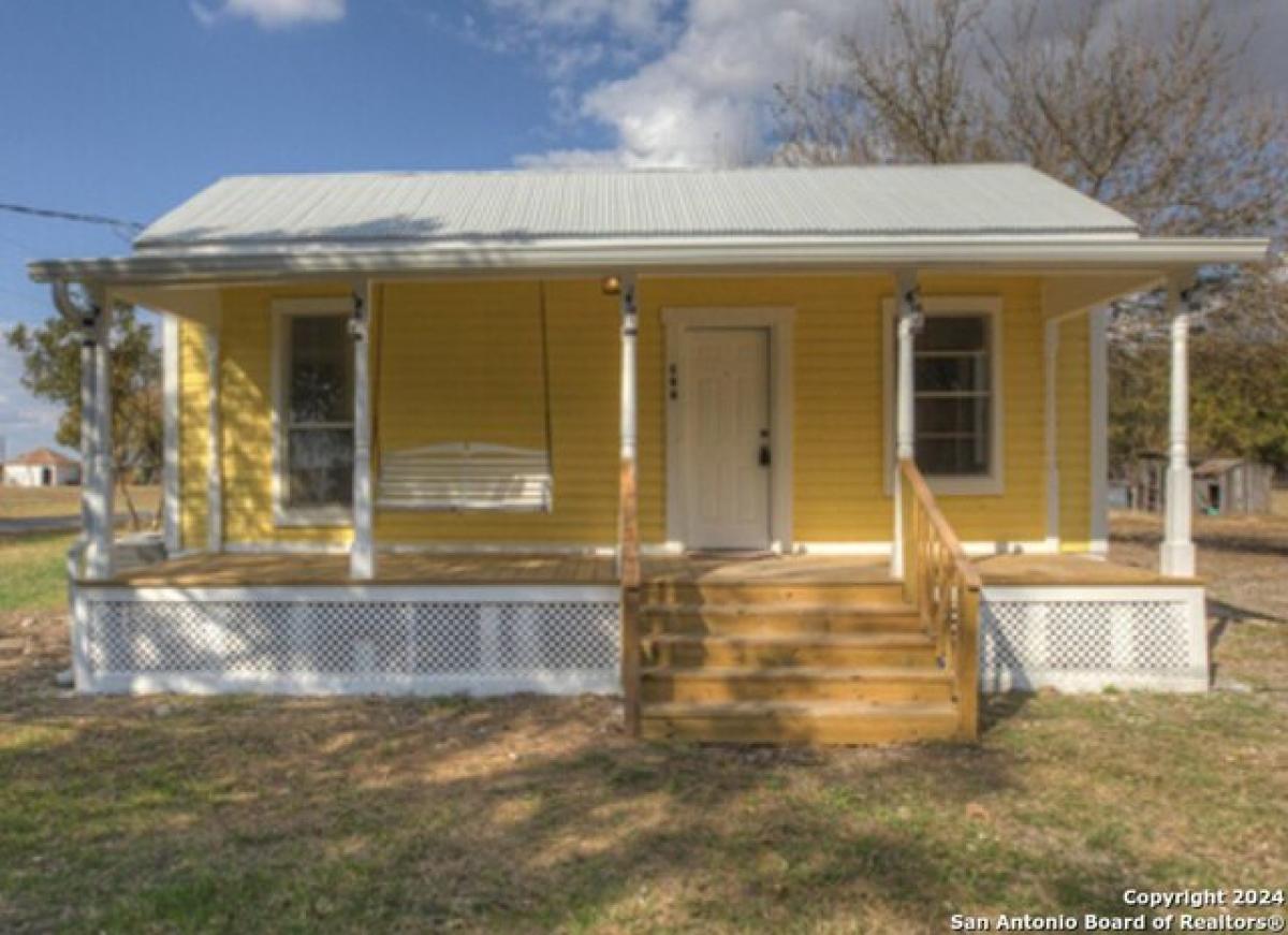 Picture of Home For Sale in Seguin, Texas, United States