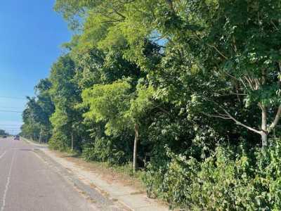 Residential Land For Sale in Shirley, New York