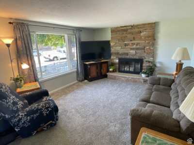 Home For Sale in West Valley City, Utah