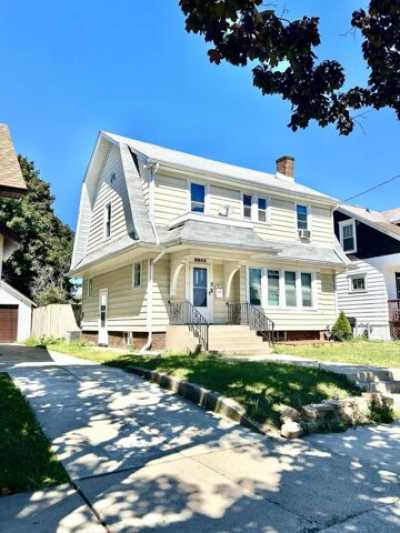 Home For Sale in Racine, Wisconsin