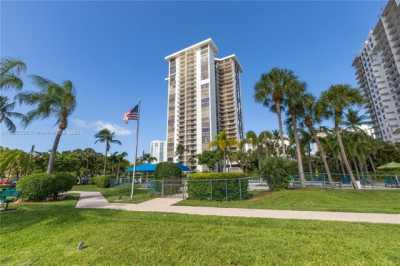 Home For Rent in Aventura, Florida