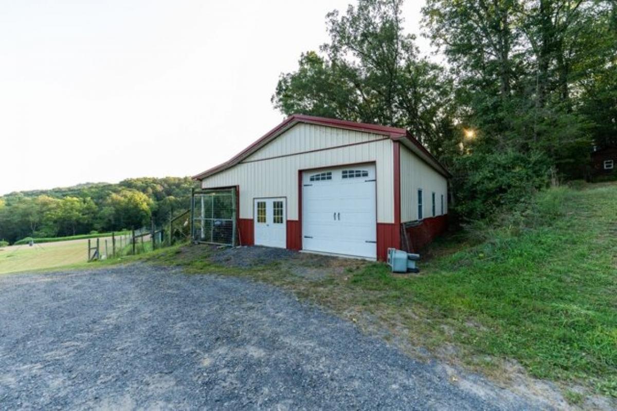 Picture of Home For Sale in Danville, Pennsylvania, United States