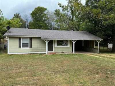 Home For Sale in Siloam Springs, Arkansas