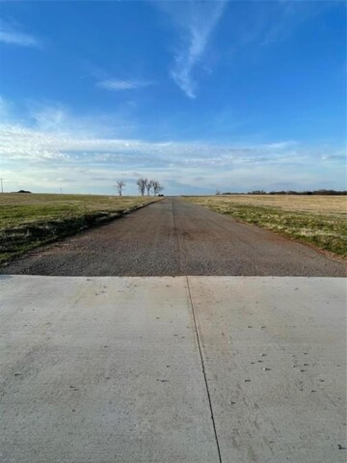 Picture of Residential Land For Sale in Shawnee, Oklahoma, United States