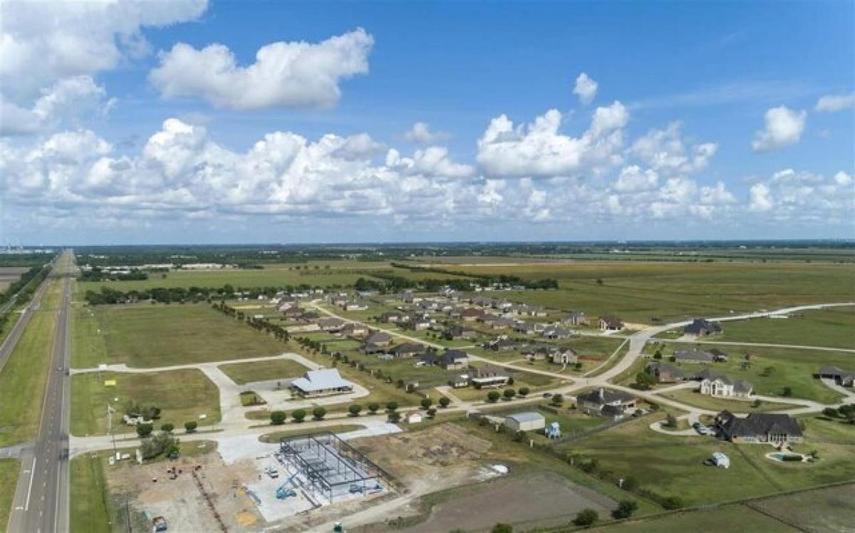 Picture of Residential Land For Sale in Beaumont, Texas, United States