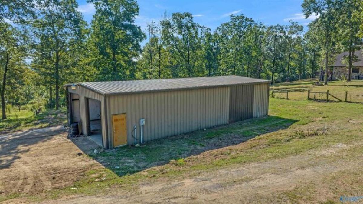 Picture of Home For Sale in Fort Payne, Alabama, United States