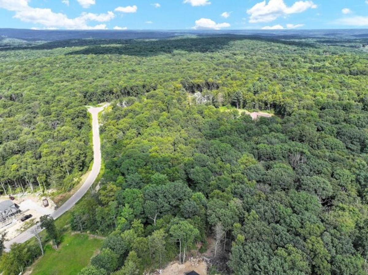 Picture of Residential Land For Sale in Haddam, Connecticut, United States