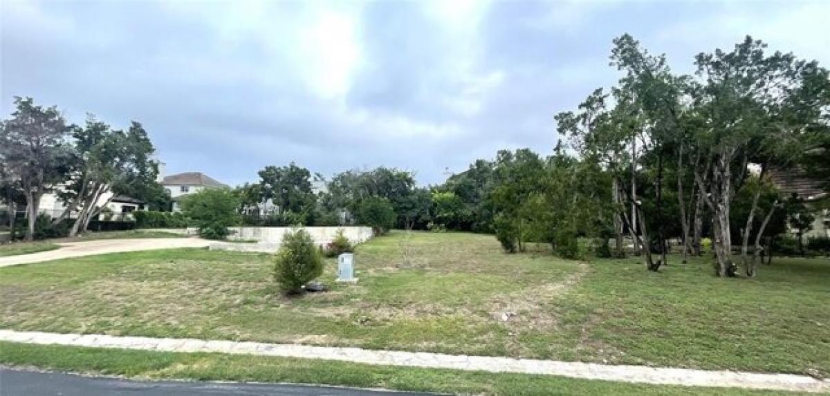 Picture of Residential Land For Sale in The Hills, Texas, United States