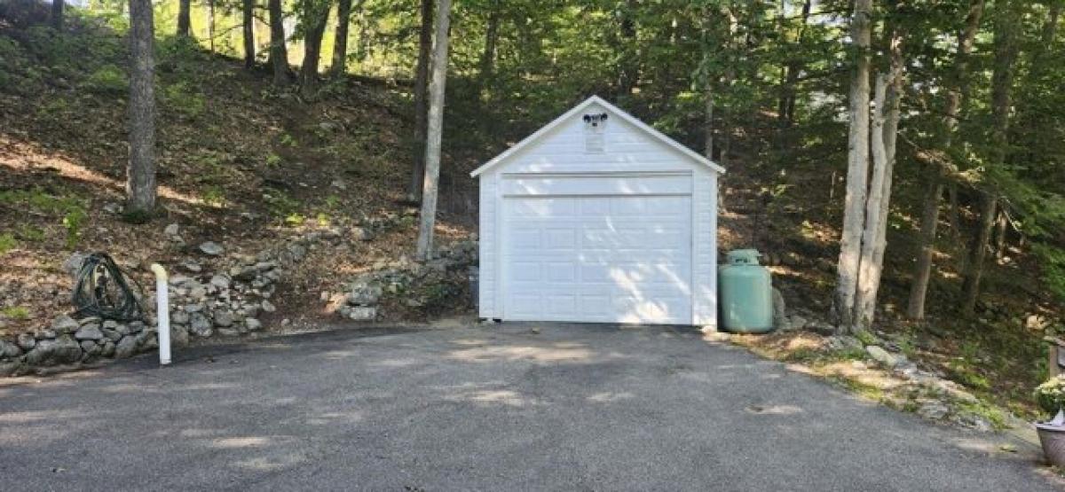 Picture of Home For Sale in Alton, New Hampshire, United States