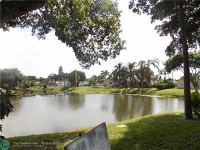 Home For Sale in Coconut Creek, Florida